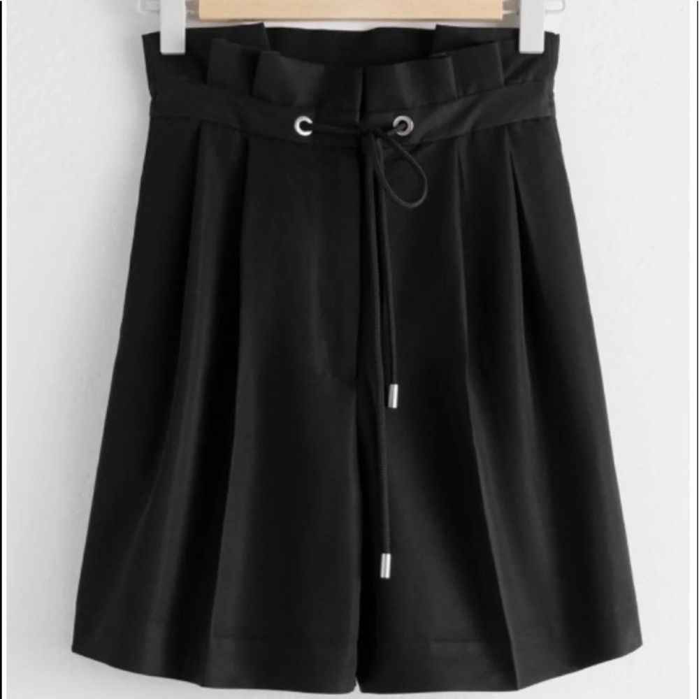 & other stories paper bag waist shorts